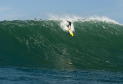 La `Vaca Gigante` se celebrar&aacute; ma&ntilde;ana en Cueto con olas de hasta 9 metros