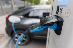 Las CCAA del PP advierten de la "inseguridad jur&iacute;dica" del modelo de ayudas a la movilidad el&eacute;ctrica