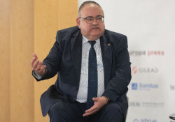 Las CCAA del PP se muestran "decepcionadas" con el CISNS y advierten de que "va a ser un verano difícil"