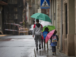 Las lluvias contin&uacute;an en norte y este peninsular hasta el s&aacute;bado y las m&aacute;ximas estar&aacute;n por encima de 35&ordm;C en el este