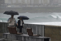 Las lluvias seguir&aacute;n en norte y este peninsulares y remiten el viernes, con temperaturas en descenso que suben el s&aacute;bado