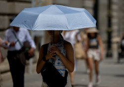 Las m&aacute;ximas subir&aacute;n en casi toda Espa&ntilde;a hasta un m&aacute;ximo de 40&ordm;C, con Andaluc&iacute;a y Catalu&ntilde;a en aviso por calor