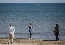 Las temperaturas altas descienden ma&ntilde;ana en la mitad norte peninsular, con 9 CCAA en alerta por calor, lluvia y tormenta
