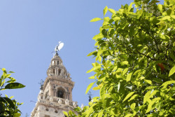 Las temperaturas bajar&aacute;n este domingo en el &aacute;rea cant&aacute;brica, mientras que superar&aacute;n los 35&ordm;C en el Guadalquivir