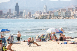 Las temperaturas suben en el inicio de una semana marcada por valores propios de verano con entre 30 y 35&ordm;C