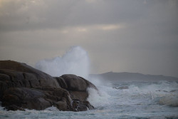 Las temperaturas subir&aacute;n este martes y nueve provincias de la mitad norte tendr&aacute;n avisos por olas, viento o lluvia