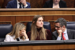 Las vicepresidentas D&iacute;az y Aagesen y el ministro Bola&ntilde;os, hoy en el Congreso a contar mentiras