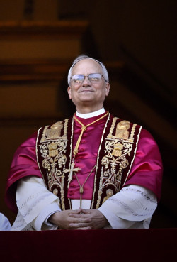 Le&oacute;n XIV, en una entrevista antes de ser creado cardenal: "Me gusta mucho leer, dar largos paseos, viajar"