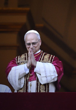Le&oacute;n XIV llama a evangelizar en contextos donde se "ridiculiza" la fe y se priorizan "dinero y poder"