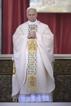 Le&oacute;n XIV recuerda "con mucha gratitud" al "amado" Papa Francisco, cuando se cumple un mes de su muerte