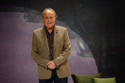 `Libre` de Nino Bravo o `Mediterr&aacute;neo` de Serrat, canciones espa&ntilde;olas incluidas en el Cancionero de la UE