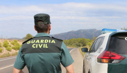 Llegan 32 inmigrantes a Formentera que nos env&iacute;a el rey moro mientras sigue rearm&aacute;ndose 
