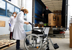  Llegan al Hospital de Laredo 50 sillas ortop&eacute;dicas donadas por una empresa c&aacute;ntabra y otra vasca