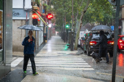 Lluvias, tormentas y calor activan los avisos en cuatro provincias y llover&aacute; en el Norte
