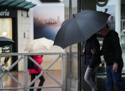 Lluvias y nieblas activan este s&aacute;bado avisos en cuatro provincias de la Pen&iacute;nsula
