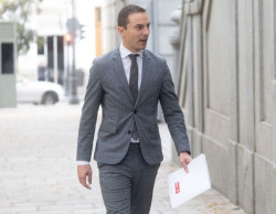 Lobato pregunt&oacute; a S&aacute;nchez Acera c&oacute;mo hab&iacute;a conseguido el `email`: "Porque llega, lo tienen los medios"