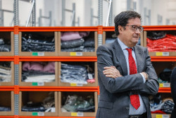 L&oacute;pez dice a Junqueras que el traspaso de los  Rodalies se est&aacute; discutiendo y Puente que no se traspasaran