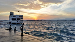 Los atraques "fantasmas" de Puertochico y el rompeolas,  polémica santanderina por Carlos Magdalena Menchaca