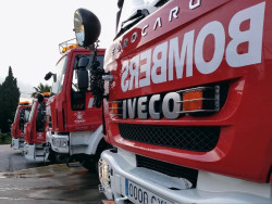 Los Bomberos de Ibiza trabajan para rescatar a personas atrapadas en veh&iacute;culos y viviendas