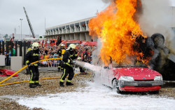 Los Bomberos de Santander celebran una jornada de puertas abiertas para mostrar su labor diaria