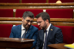 Los catalanistas independentistas del Govern lo &uacute;nico que discuten son los sueldazos, luego no romper&aacute;n