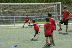 Los clubes deportivos de Camargo despliegan una amplia oferta de campus y actividades este verano