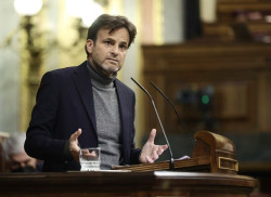 Los comunistas de Podemos no pedir&aacute;n la dimisi&oacute;n de  Robles se estar&aacute; siempre mejor con S&aacute;nchez que con Feij&oacute;o