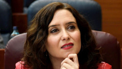 Los de G&eacute;nova, versus Casado, quieren cargarse a Ayuso.