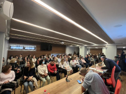 Los médicos rechazan el preacuerdo y mantienen la huelga aunque se acepta 36 pacientes pero quieren citarlos ellos