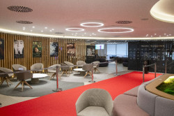 Los nominados de los Goya parten a Valladolid desde Atocha en un tren blindado contra los tractores 