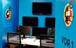 Los seis asistentes de VAR de la RFEF tildan de "falso" que hayan sido cesados por el Valencia-Real Madrid