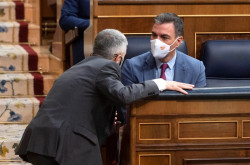 Los socios de S&aacute;nchez exigen que comparezca en el Congreso por los muertos en la zona marroqu&iacute; de la valla de Melilla