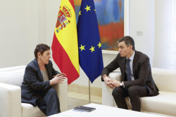 Los tenemos en la Moncloa.  Mariano Cabrero Bárcena es escritor