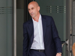 Luis Rubiales, inhabilitado por tres a&ntilde;os para el ejercicio de actividades relacionadas con el f&uacute;tbol