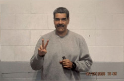 Maduro aparece en nuevas im&aacute;genes durante su encierro en Estados Unidos