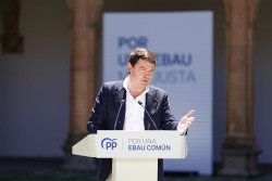 Ma&ntilde;ueco mantiene en el Gobierno al consejero de Vox de Cultura