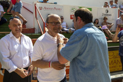 Marcano recibe la insignia de oro de la Pe&ntilde;a Bol&iacute;stica Torrelavega