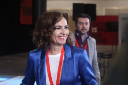 Mar&iacute;a Jes&uacute;s Montero dice que el refer&eacute;ndum no es un refer&eacute;ndum sino que es otra cosa  