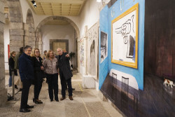Maria José González Revuelta destaca la calidad de la exposición `La pintura` inaugurada en el Parlamento