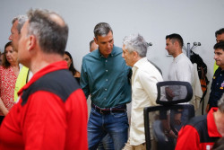 Marlaska intenta justificar una nefasta, muy mala gesti&oacute;n de los incendios, que todav&iacute;a no han acabado, con Sanchez en la tumbona en la Mareta