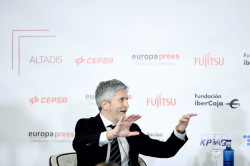 Marlaska no lo dice pero lo saben todos las fronteras con Marruecos en Ceuta y Melilla se abrir&aacute;n cuando lo diga el rey moro