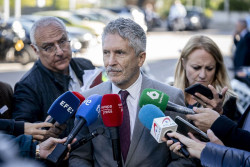 Marlaska se siente ofendido por los insultos de los j&oacute;venes en la Universidad de Navarra