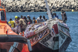 M&aacute;s de 12.000 migrantes han llegado este verano, sigue creciendo con unas fronteras abiertas