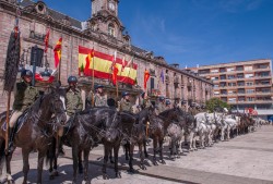 Más de 2.000 escolares asisten este viernes a la exhibición de la Guardia Real en Torrelavega