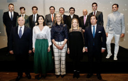 Más de 255 personas asisten a la gala de la Feria de Santiago que premia a la Infanta Elena y a Morante de la Puebla