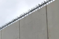 M&aacute;s de 43.000 firmas piden detener la instalaci&oacute;n de concertinas en el Puerto de Santander