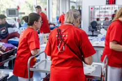 M&aacute;s de 8.300 donaciones sangre en los puntos habilitados en la Comunidad tras el accidente