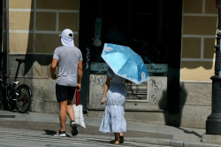 M&aacute;s de la mitad de Espa&ntilde;a est&aacute; hoy en aviso por tormentas y calor, con nivel naranja en Andaluc&iacute;a, Murcia o Valencia