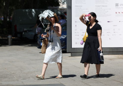 M&aacute;s de la mitad de Espa&ntilde;a estar&aacute; hoy en aviso por lluvias y calor, con nivel naranja en cinco CCAA