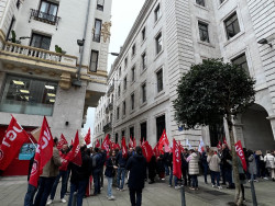 Más del 70% de la plantilla secunda la huelga de la banca en Cantabria y logra un "cierre masivo" de las oficinas según sindicatos